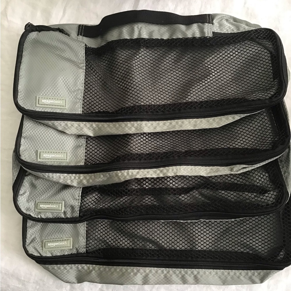Packing Cubes.